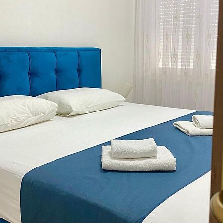 Apartments Domane Nenad Неум Екстериор снимка